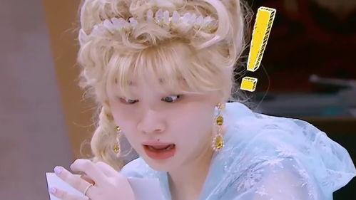 小丑吃瓜讽刺自己,一场荒诞的喜剧盛宴