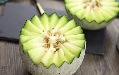 农村吃蜜瓜视频,农村生活短视频里的甜蜜瞬间