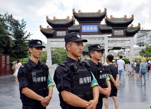 贵阳警察学院吃瓜,校园生活里的“吃瓜”趣事