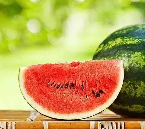 吃瓜归吃瓜吃饭归吃饭,生活两不误的智慧生活态度